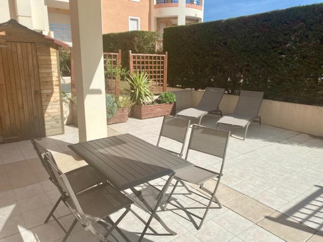 Apartamento Appt 2 pièces Port Fréjus - méga terrasse + garage Exterior foto